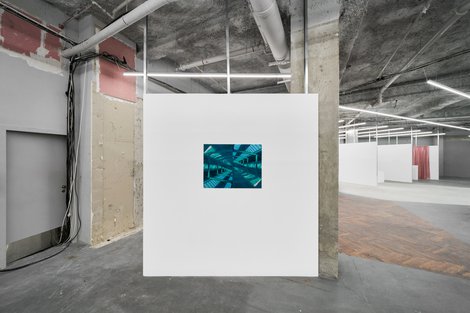 25 Graysc Offscreen Manhattan Web 1848